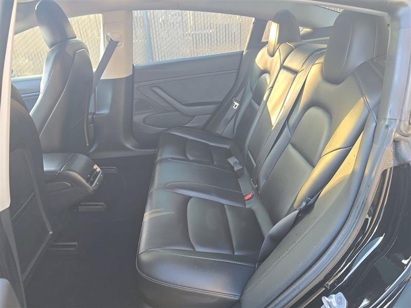 Used 2019 Tesla Model 3 Standard Range RWD image 5