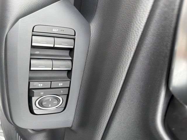 Certified 2026 Toyota Prius Plug-In Hybrid FWD image 8