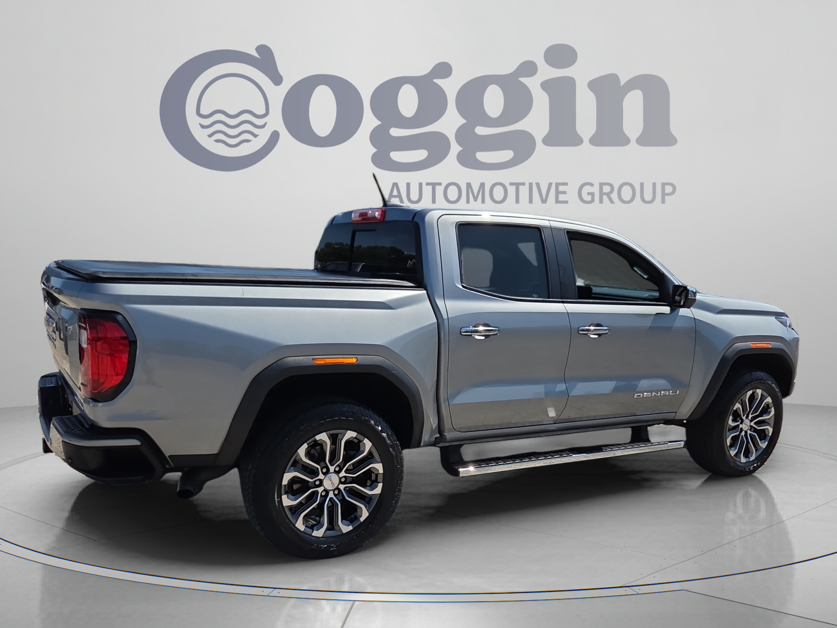 Used 2023 GMC Canyon Denali AWD/4WD image 5