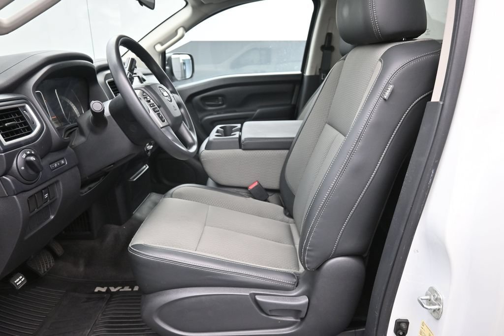 Used 2019 Nissan Titan S w/ S Utility Package AWD/4WD image 17