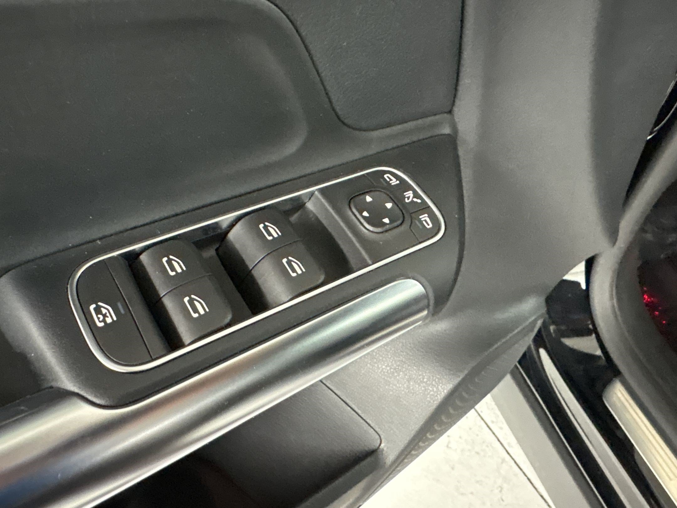 Certified 2023 Mercedes-Benz GLA 250 4MATIC image 13