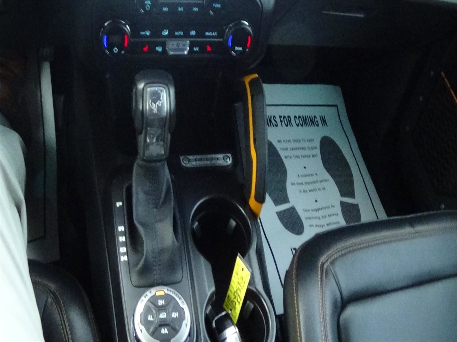 Used 2023 Ford Bronco Badlands image 24