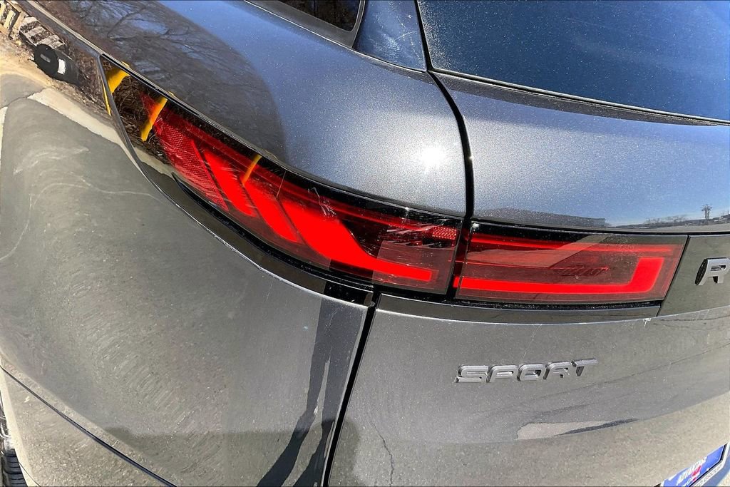 Used 2024 Land Rover Range Rover Sport Dynamic SE image 23