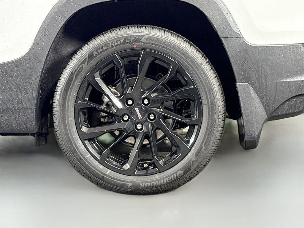 Certified 2024 GMC Terrain SLT w/ Infotainment Package II image 37