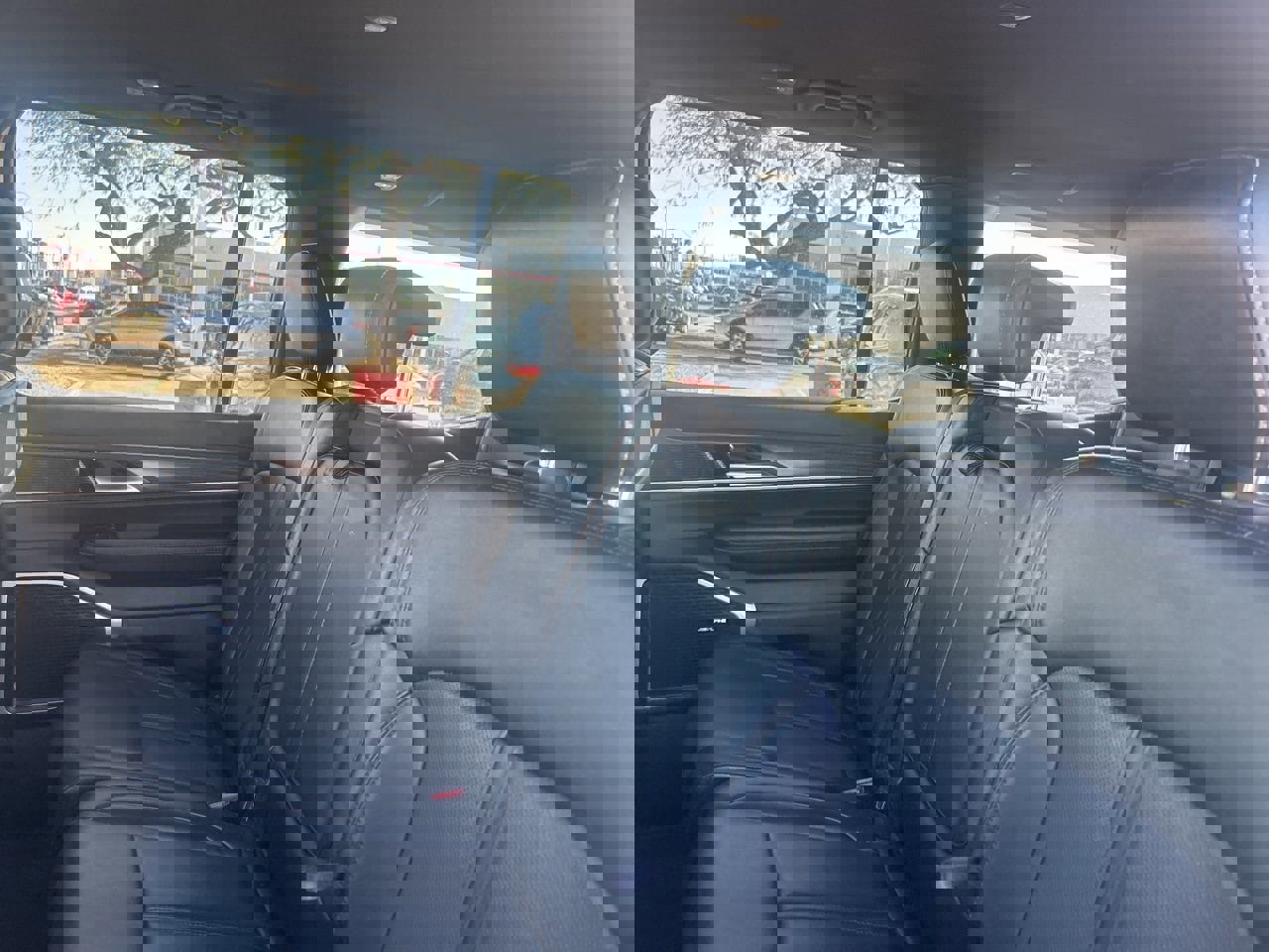 Used 2024 Jeep Wagoneer Series II w/ Flexible Seating Group image 7