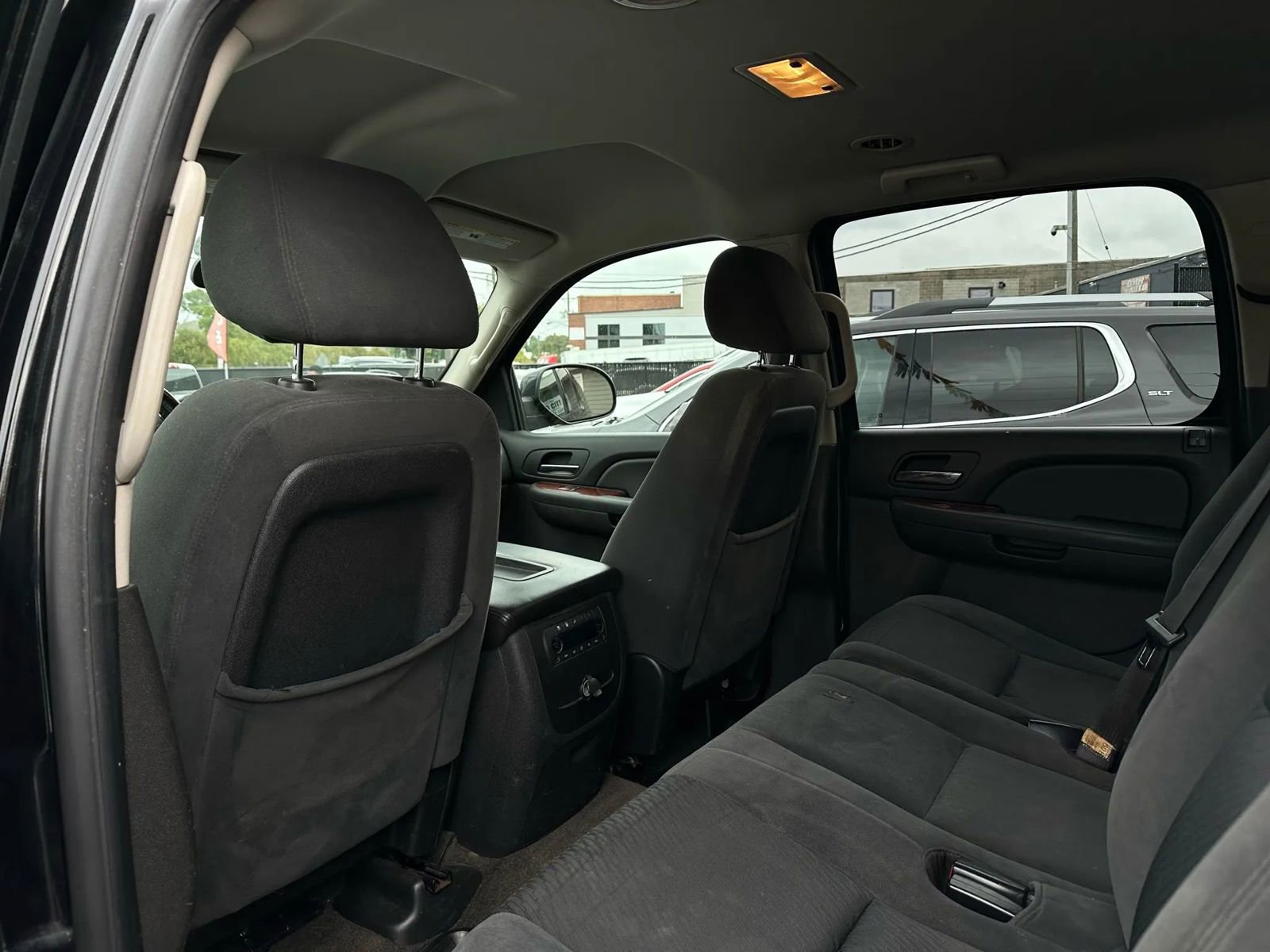 Used 2009 Chevrolet Suburban LT image 11