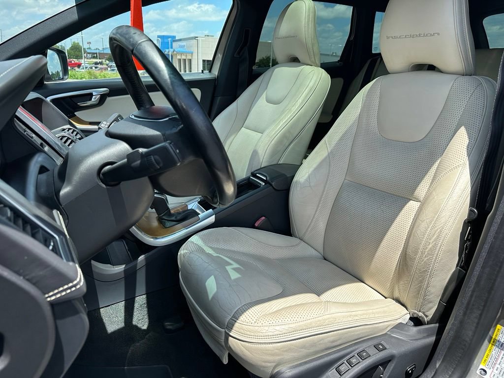 Used 2016 Volvo XC60 T5 Premier w/ Inscription Package FWD image 15