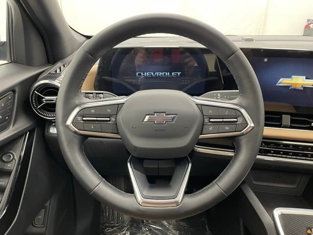 New 2025 Chevrolet Equinox ACTIV w/ Safety and Technology Package image 10