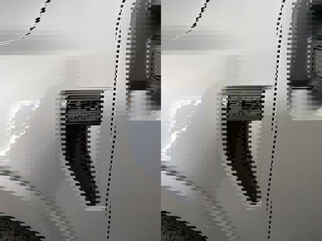 New 2025 Ford F150 Lariat w/ Equipment Group 501A Mid image 9