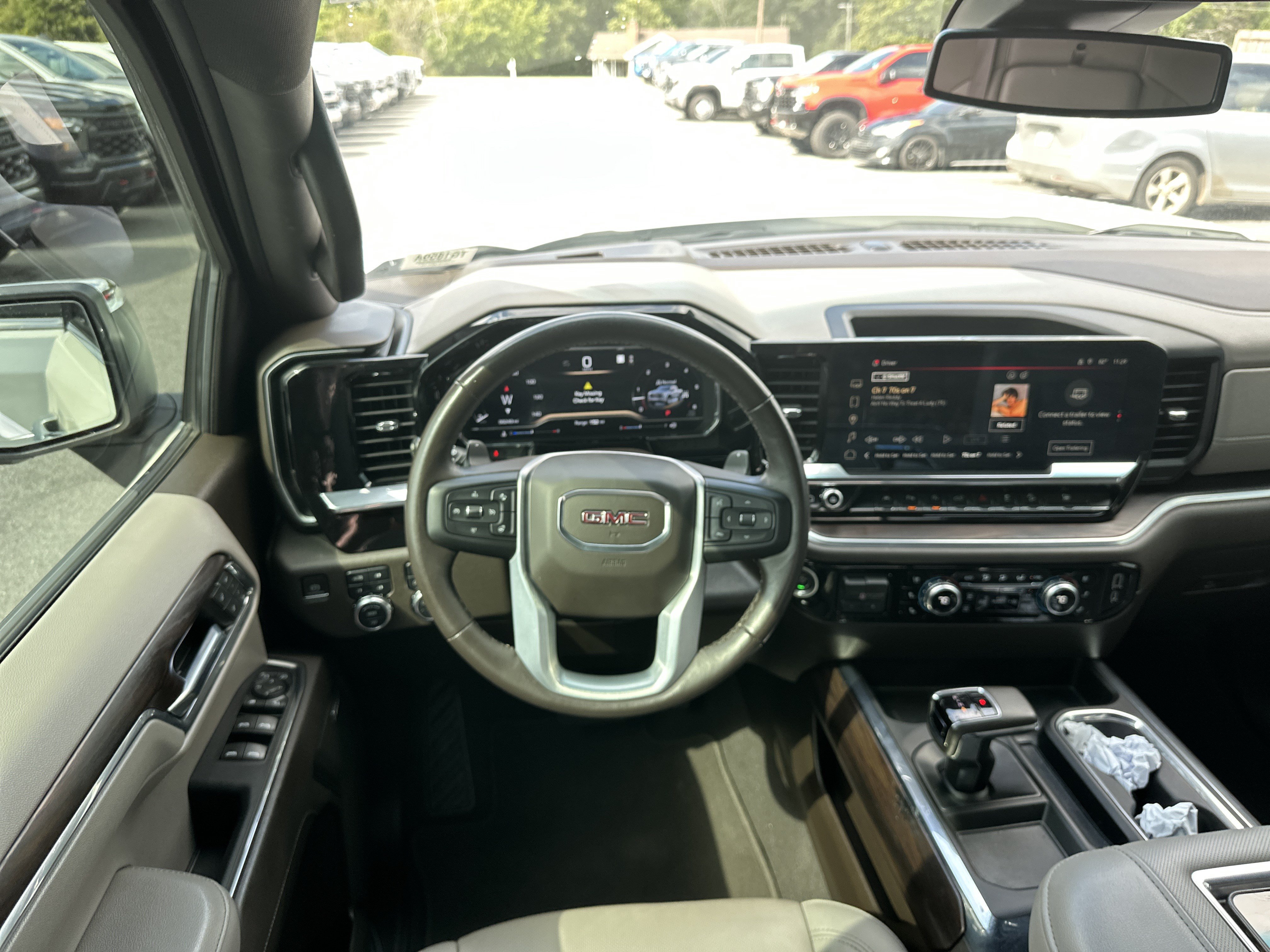 Used 2022 GMC Sierra 1500 SLT w/ SLT Premium Plus Package AWD/4WD image 23