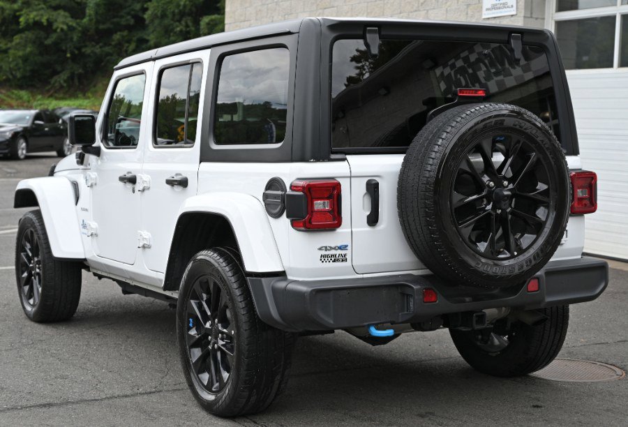 Used 2023 Jeep Wrangler Sahara image 6