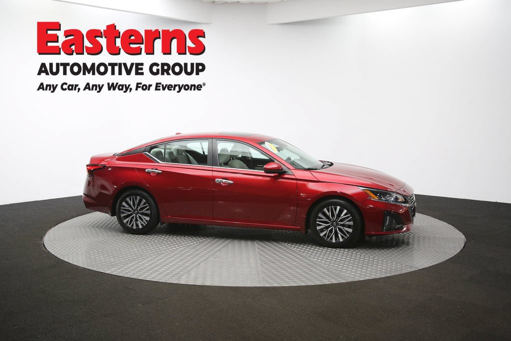 Used 2023 Nissan Altima 2.5 SV w/ SV Premium Package FWD image 46