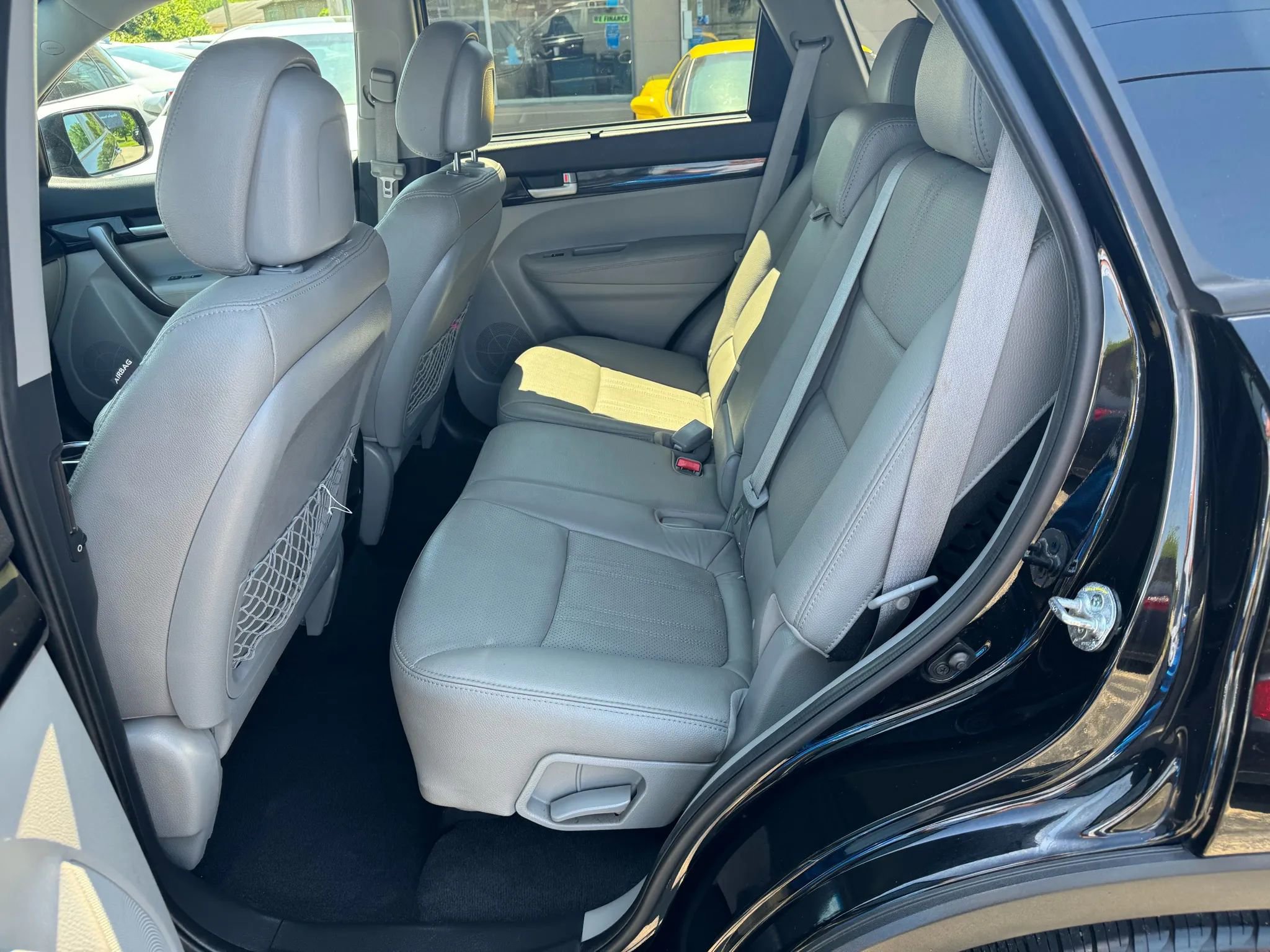 Used 2015 Kia Sorento LX image 19