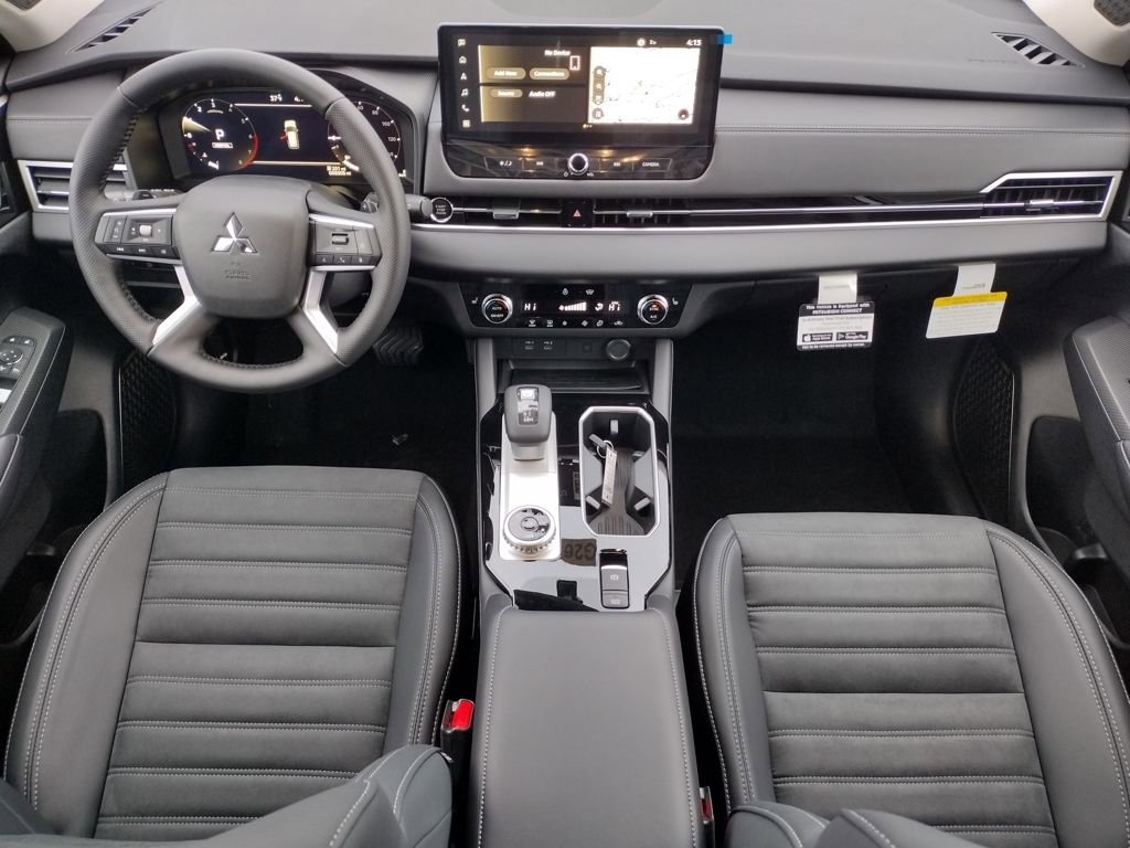 New 2026 Mitsubishi Outlander SE image 2