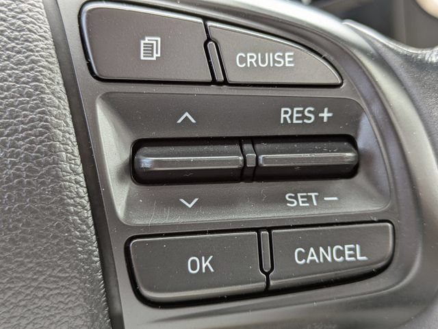 Used 2022 Hyundai Venue SEL FWD image 24