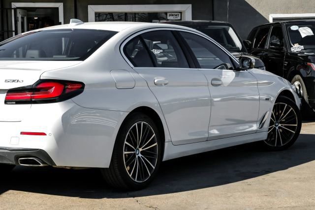 Used 2023 BMW 530e RWD image 15