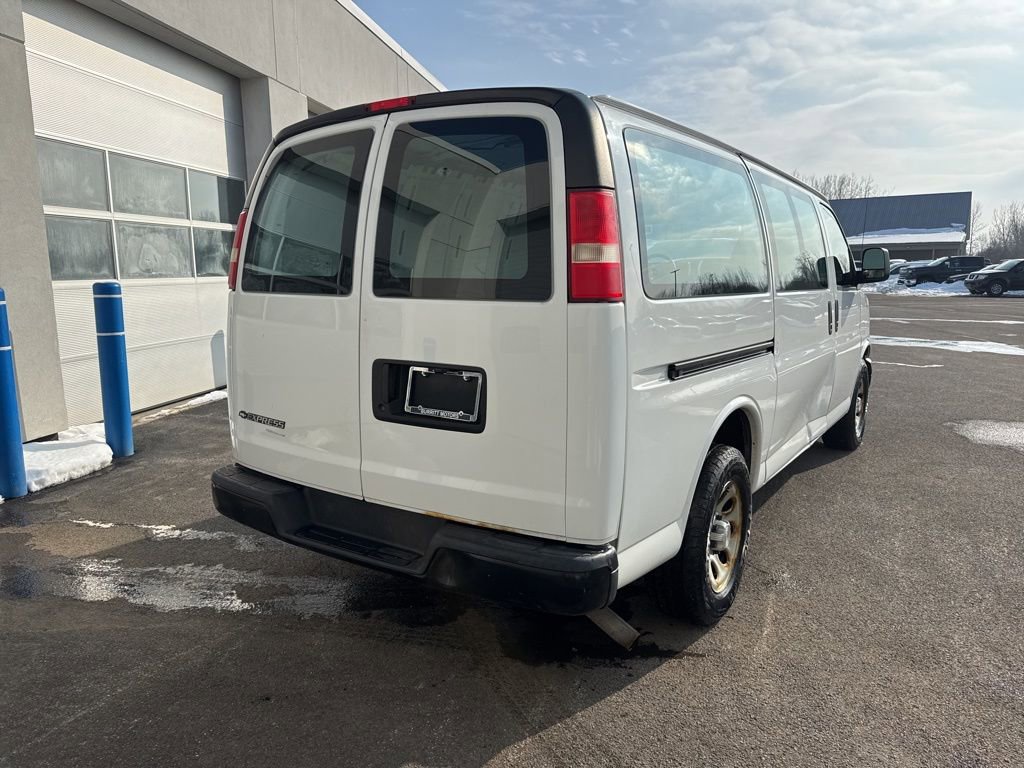 Used 2014 Chevrolet Express 1500 image 3