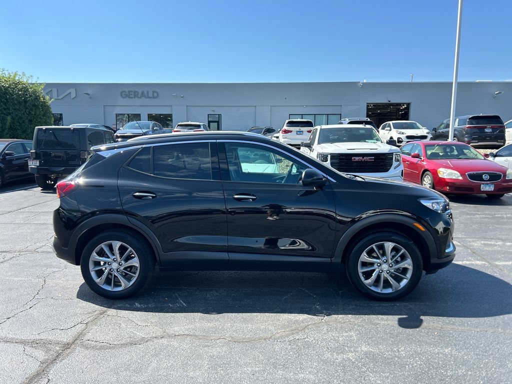 Used 2023 Buick Encore GX Essence w/ Experience Buick Package AWD/4WD image 11