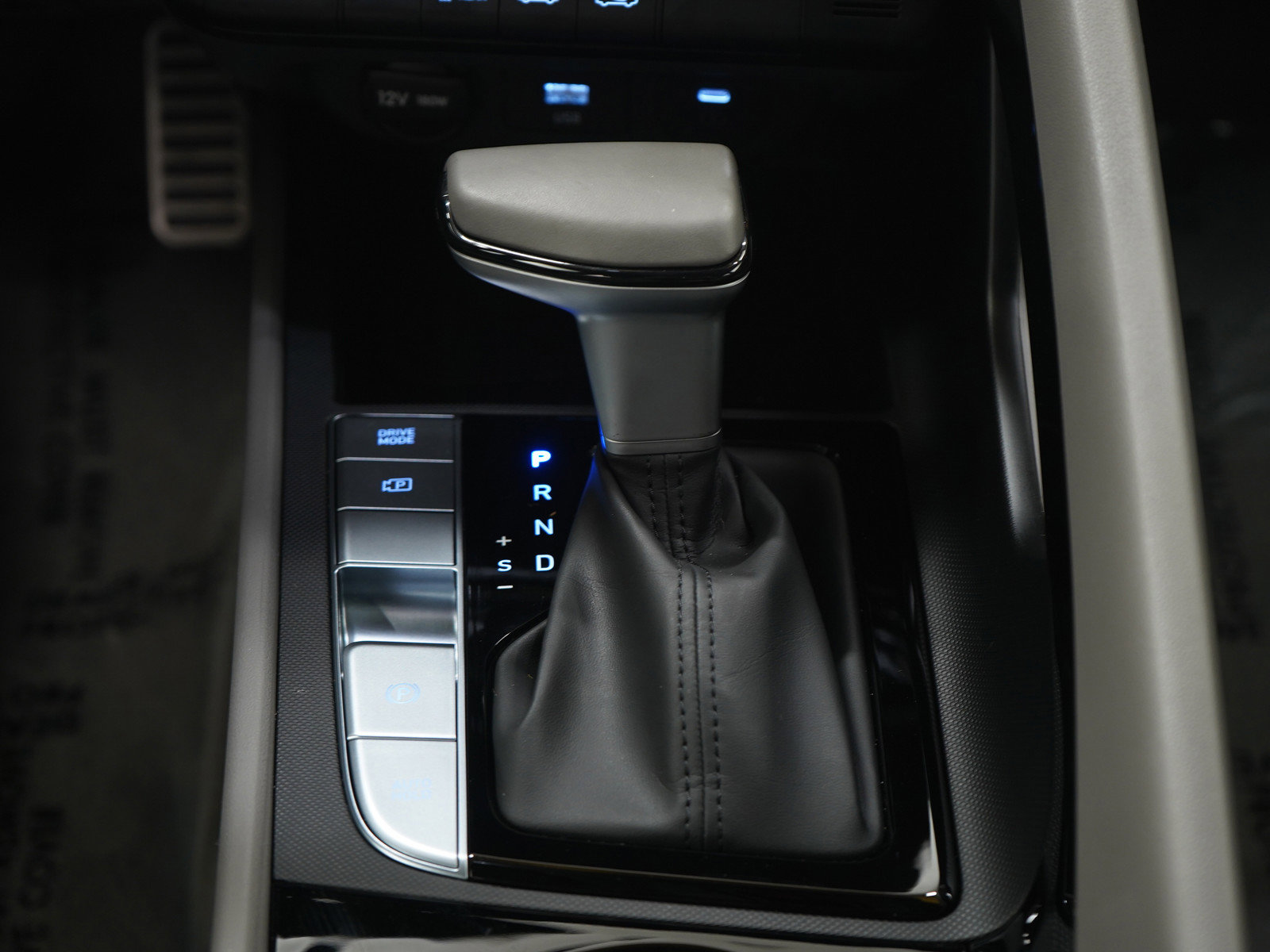 Used 2025 Hyundai Elantra SEL FWD image 19