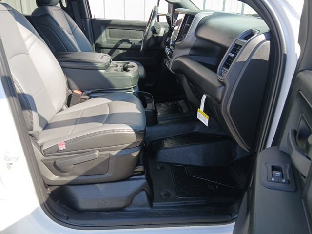 New 2027 RAM 4500 Tradesman w/ Chrome Appearance Group AWD/4WD image 25
