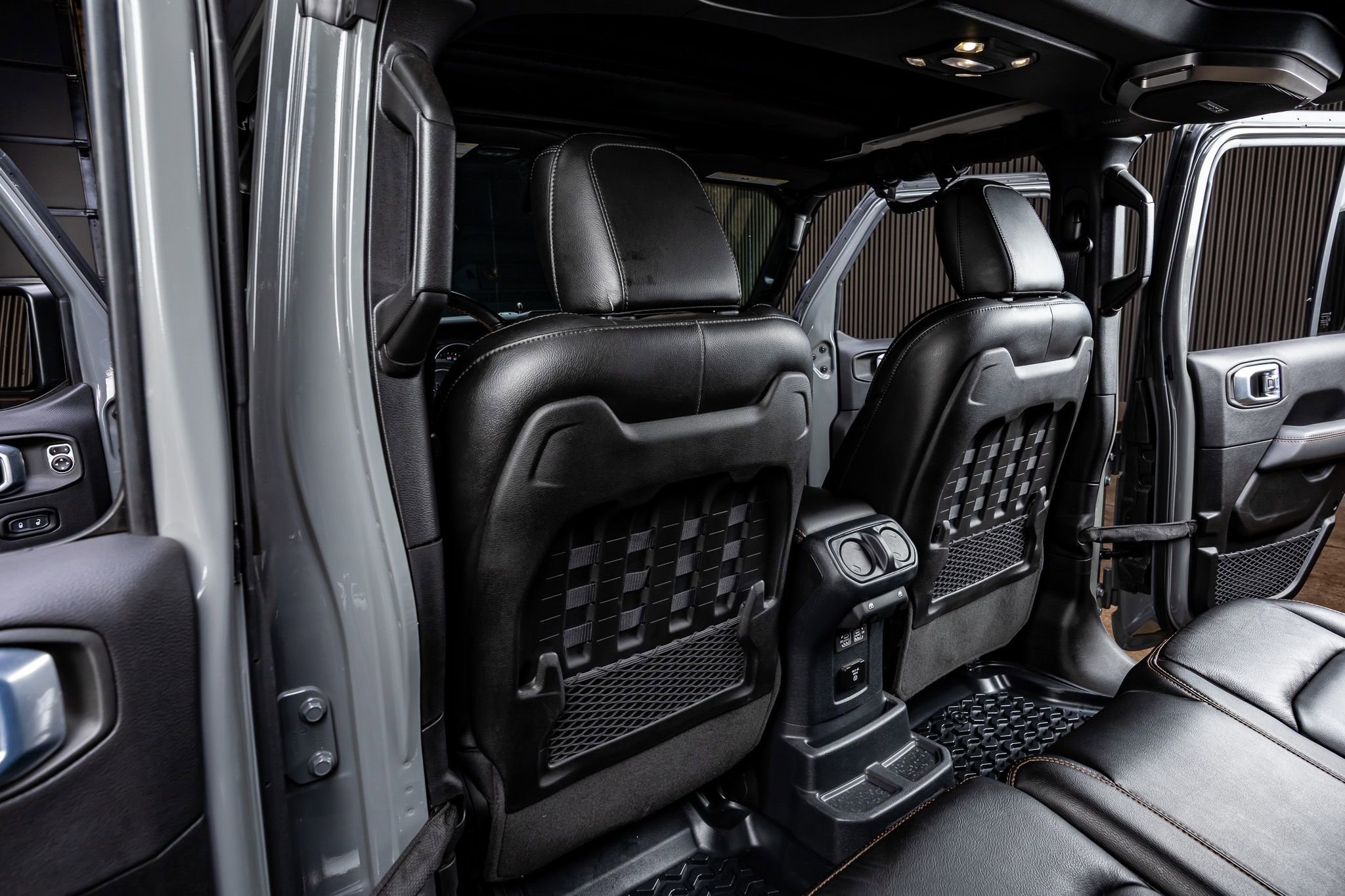 Used 2021 Jeep Wrangler Unlimited Rubicon w/ Trailer Tow Package image 34