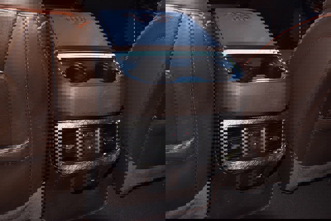 Used 2024 Ford F250 King Ranch w/ FX4 Off-Road Package image 18