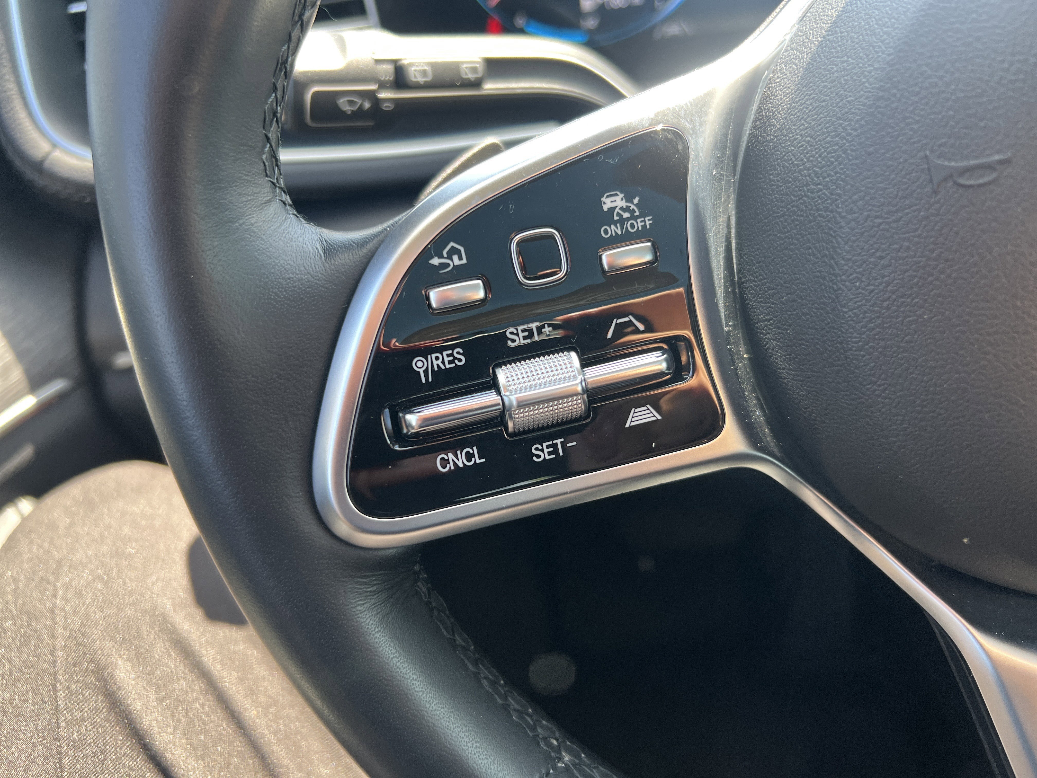 Certified 2023 Mercedes-Benz GLS 450 4MATIC image 19