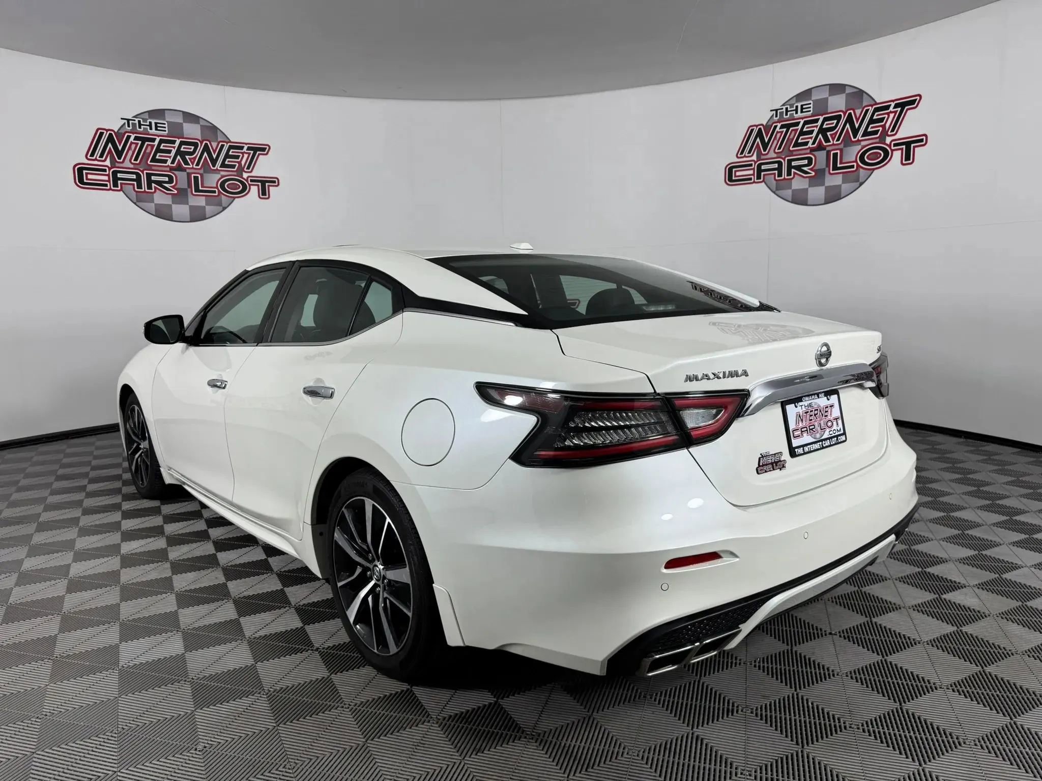 Used 2022 Nissan Maxima SV w/ Floor Mat Group image 5