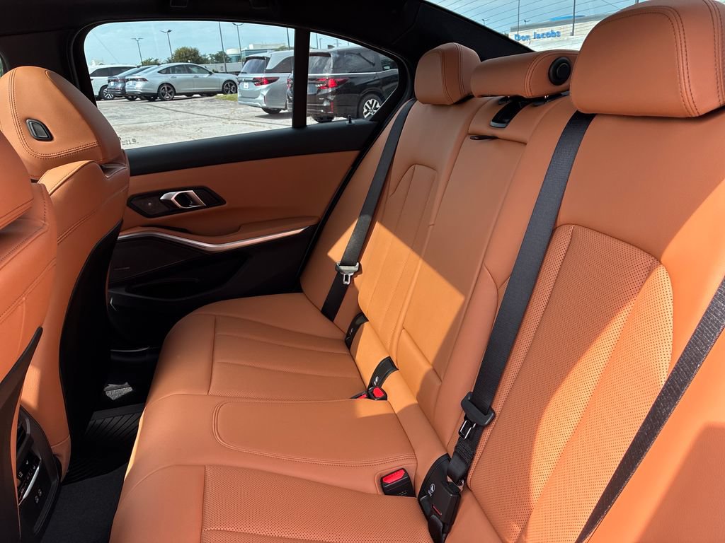 New 2026 BMW 330i xDrive Sedan w/ M Sport Package AWD/4WD image 19