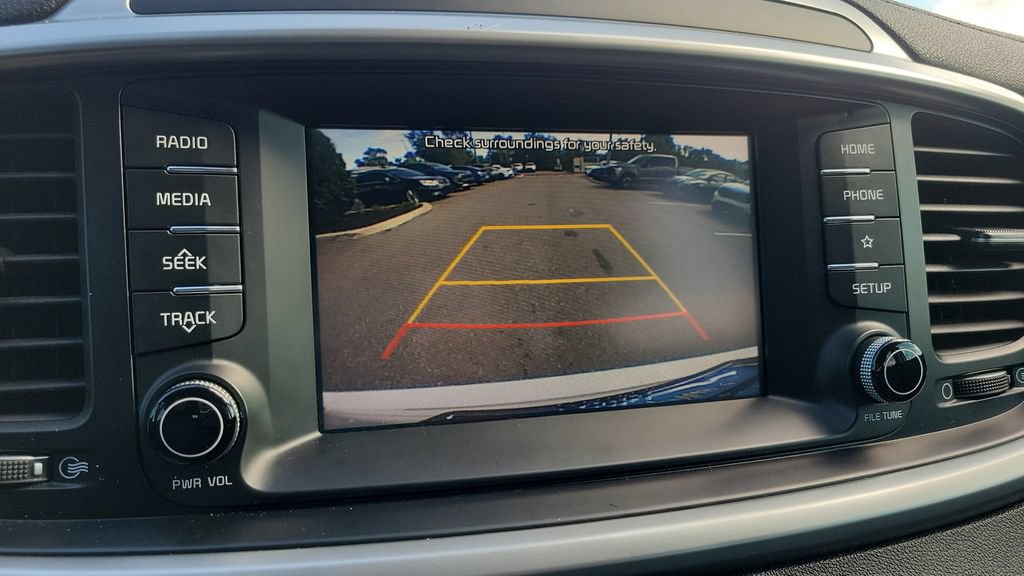 Used 2019 Kia Sorento S FWD image 17