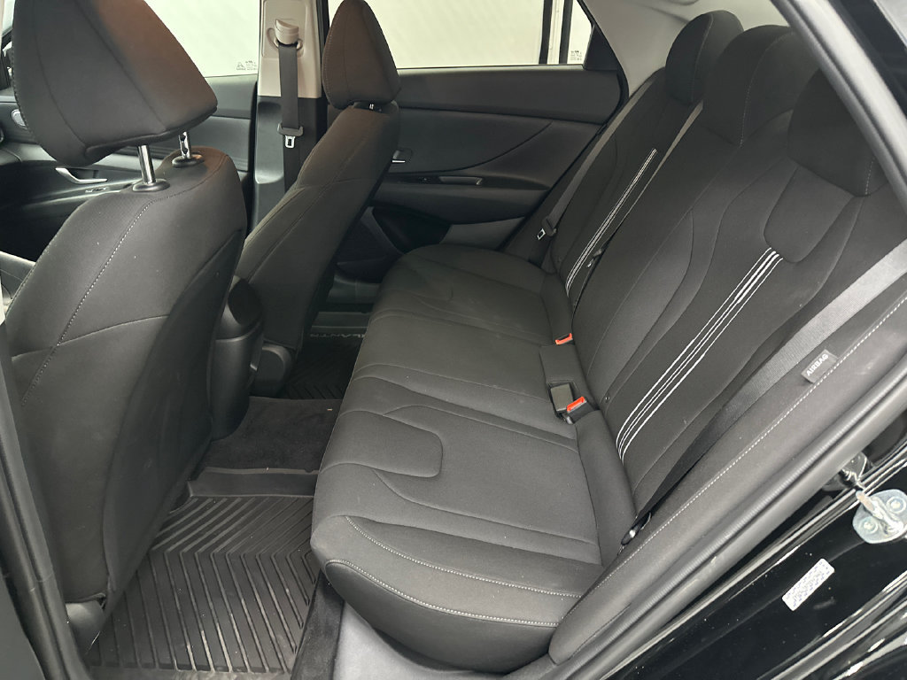 Used 2024 Hyundai Elantra SEL FWD image 19
