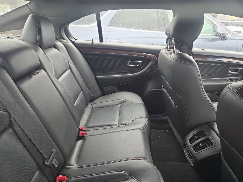 Used 2019 Ford Taurus Limited image 12