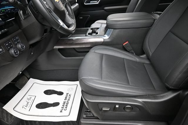 Certified 2025 Chevrolet Silverado 2500 LTZ w/ LTZ Convenience Package AWD/4WD image 15