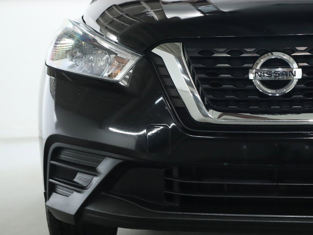 Used 2019 Nissan Kicks S image 6