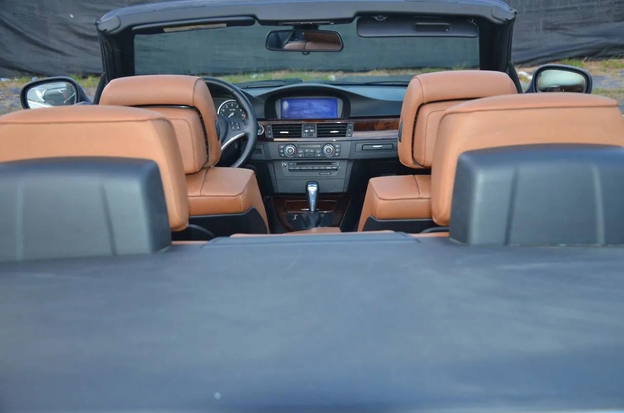 Used 2013 BMW 328i Convertible image 43