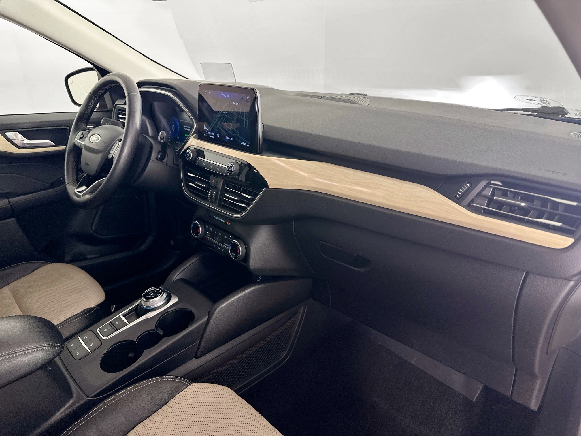 Used 2022 Ford Escape Titanium w/ Titanium Premium Package image 39