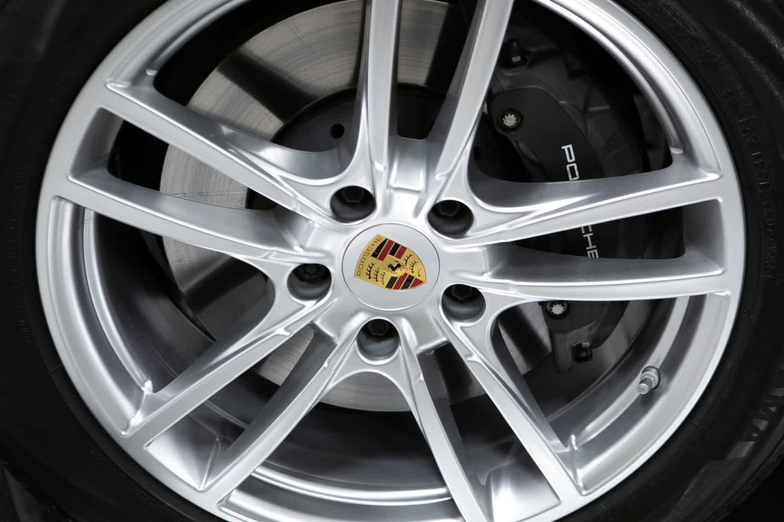 Certified 2023 Porsche Cayenne AWD/4WD image 11