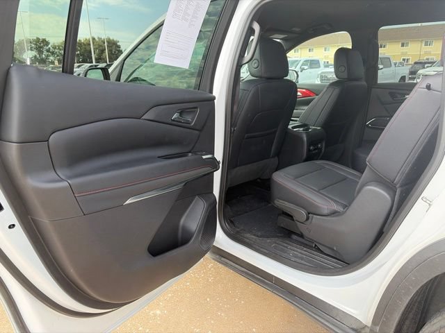 Used 2025 Chevrolet Traverse Z71 AWD/4WD image 17