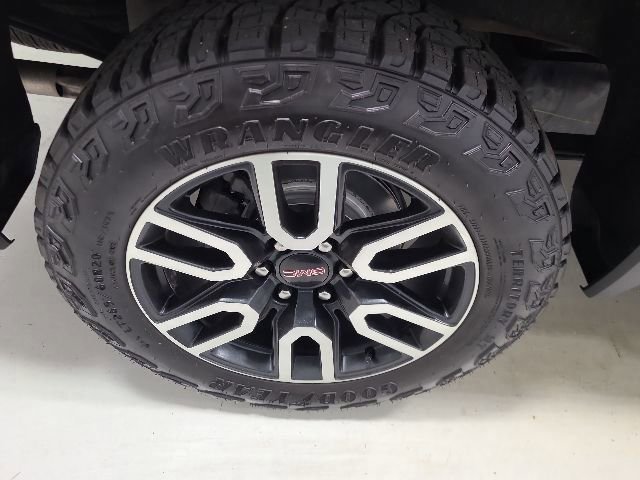 Used 2022 GMC Sierra 1500 AT4 w/ AT4 Preferred Package AWD/4WD image 41