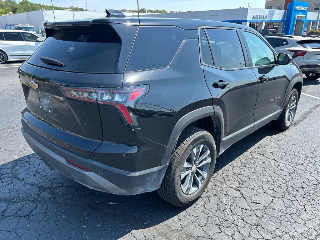 Used 2026 Chevrolet Equinox LT AWD/4WD image 5