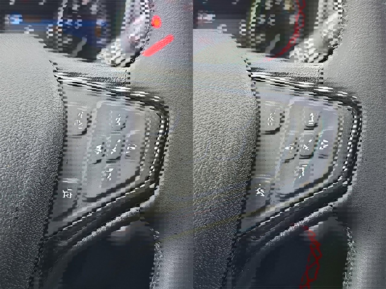 Used 2023 Chevrolet Equinox RS w/ LPO, Floor Liner Package image 18