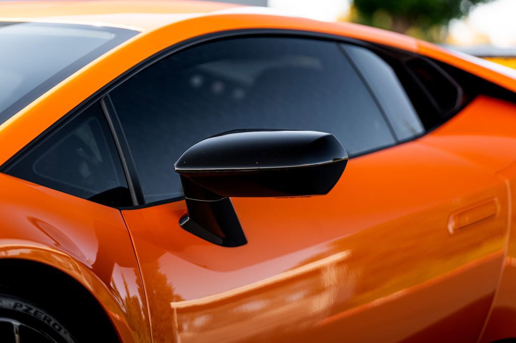 Used 2018 Lamborghini Huracan Performante image 12