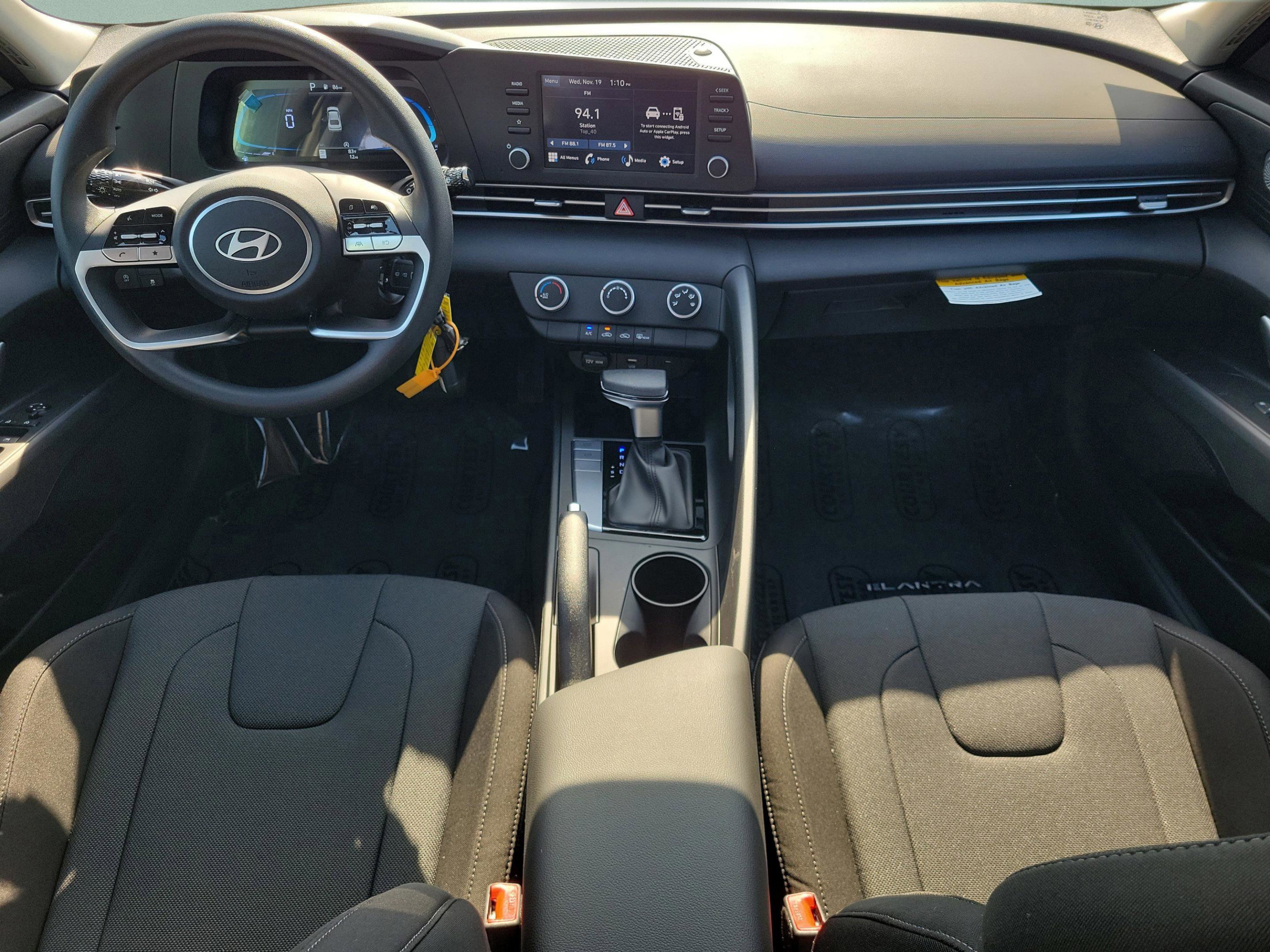 New 2026 Hyundai Elantra SE image 9