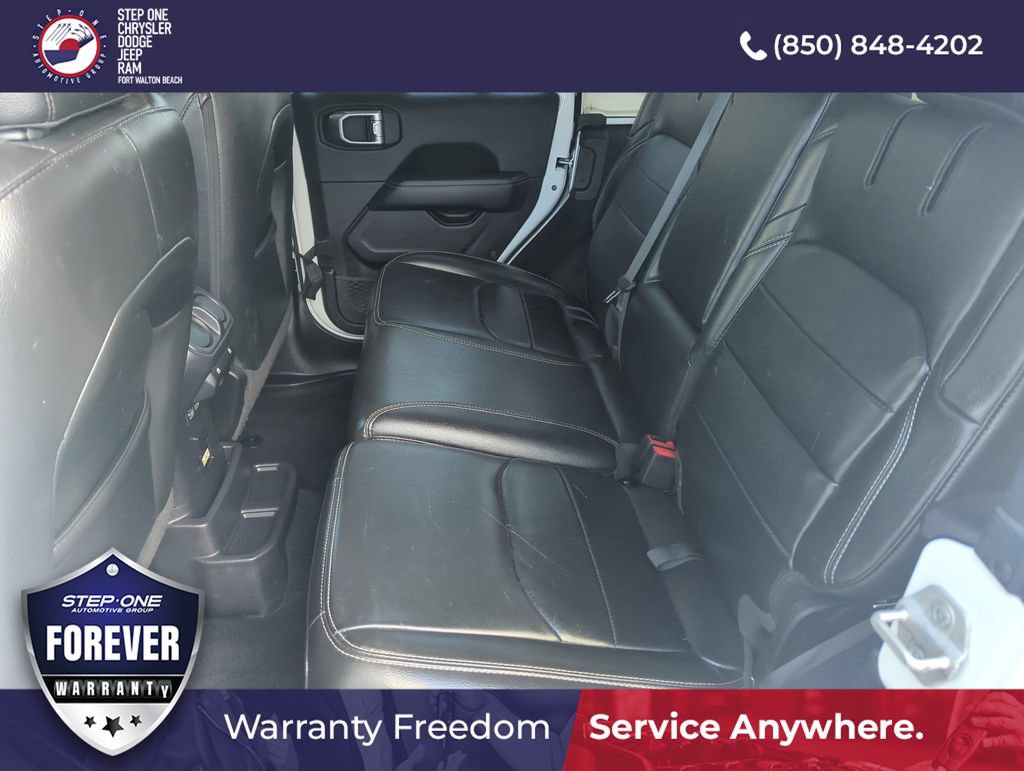 Used 2022 Jeep Wrangler Unlimited Sahara w/ Cold Weather Group AWD/4WD image 27
