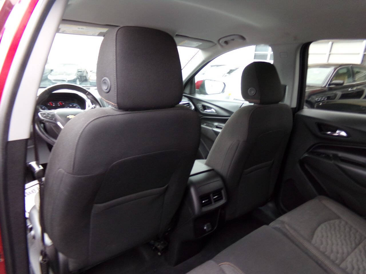 Used 2018 Chevrolet Equinox LT FWD image 11