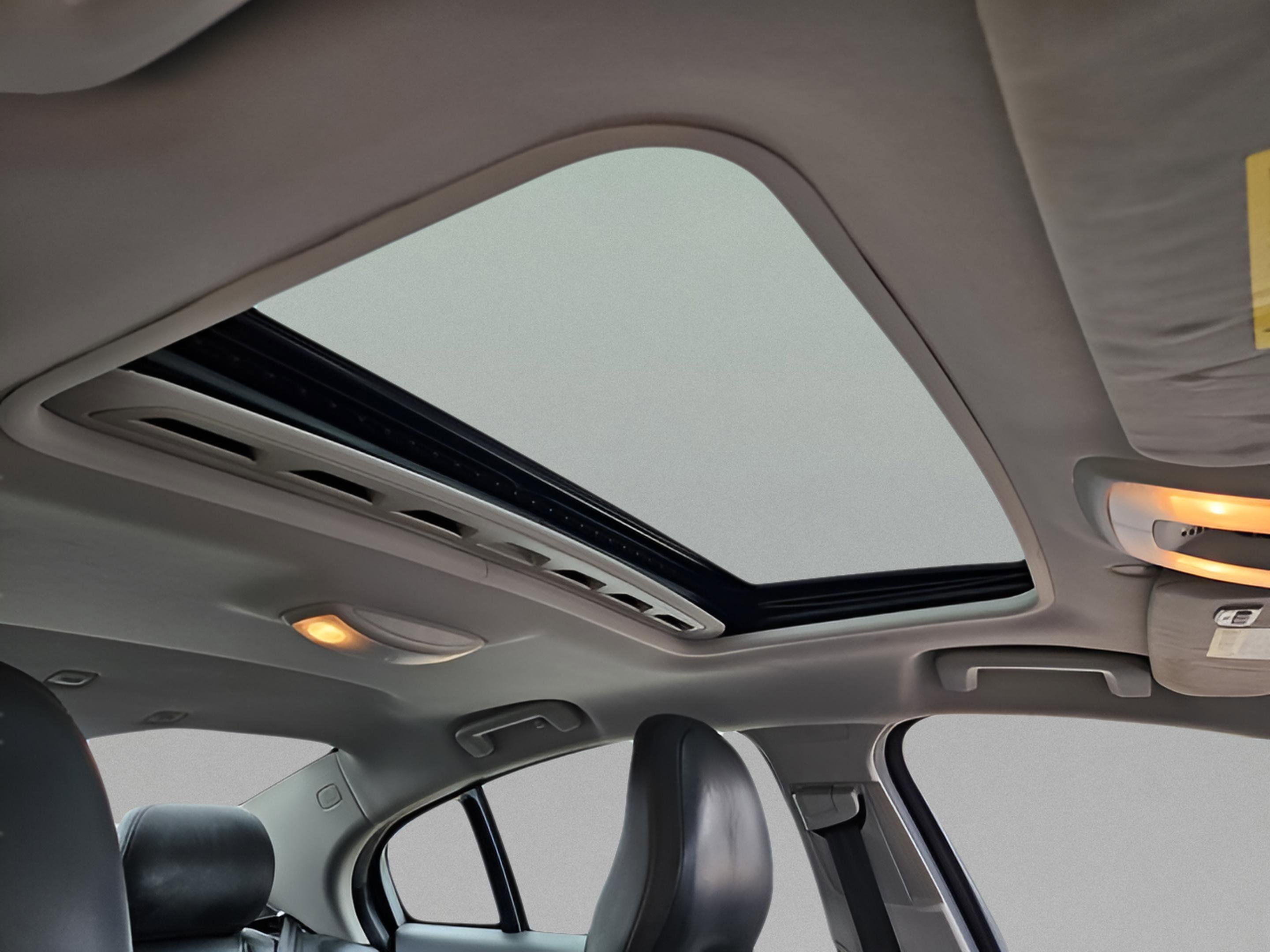 Used 2012 Volvo S60 T5 w/ Climate Pkg image 18