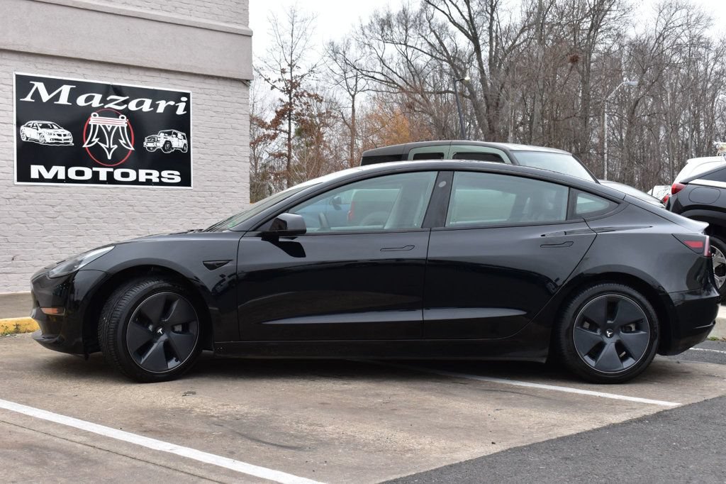 Used 2021 Tesla Model 3 Standard Range Plus RWD image 3