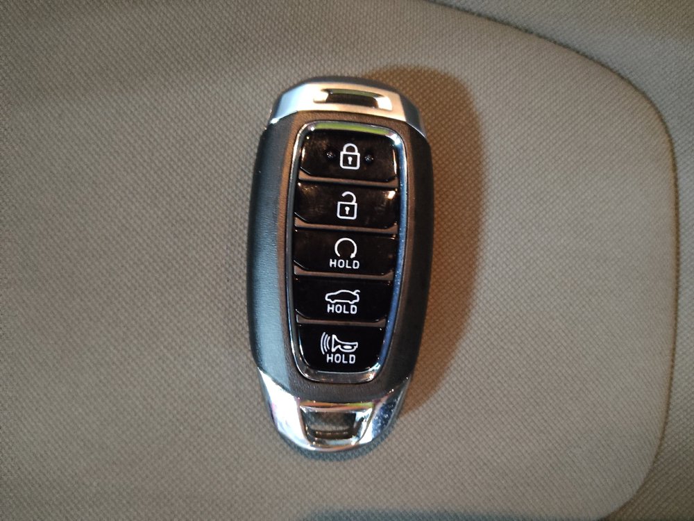 Used 2023 Hyundai Elantra SEL w/ Cargo Package FWD image 32