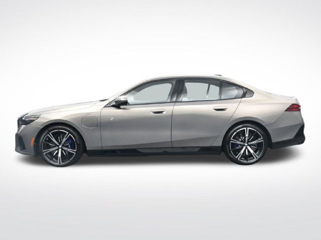 New 2027 BMW 550e xDrive AWD/4WD image 8