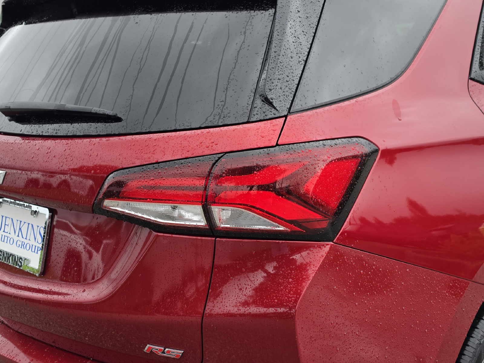 Used 2022 Chevrolet Equinox RS w/ RS Leather Package FWD image 14